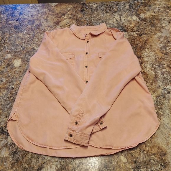 Universal Thread Pink Buttondown - Picture 2 of 6